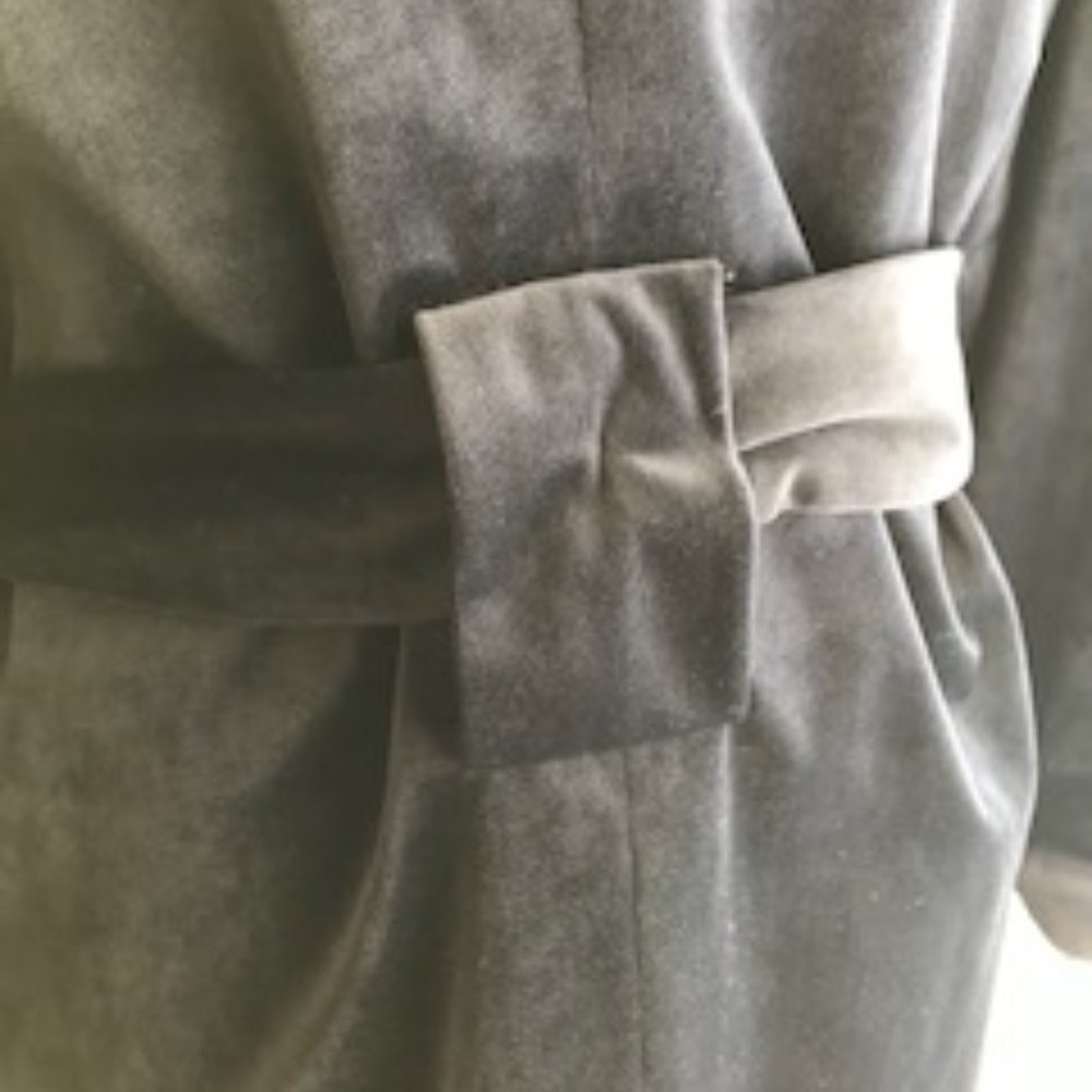 DUKE&DIGHAM MENS BLUE VELOUR SMOKING JACKET - Picture 8 of 12